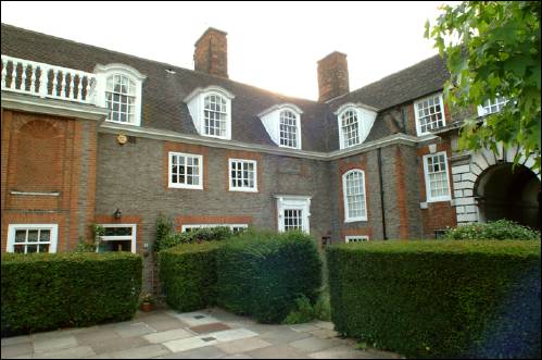 04-5 North Square